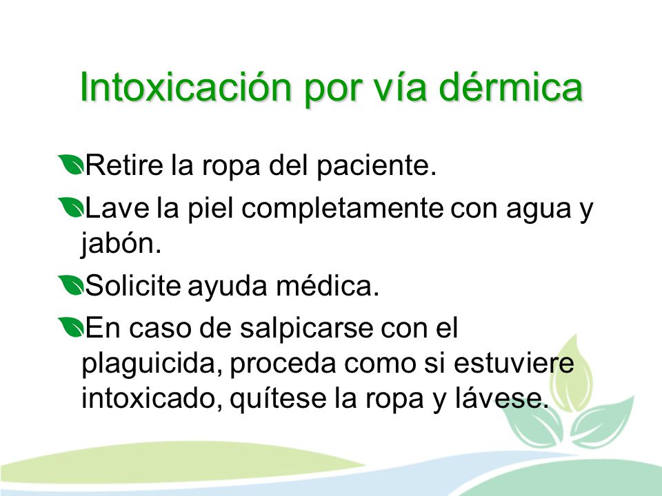 El masaje en la cara a la cutis problemática
